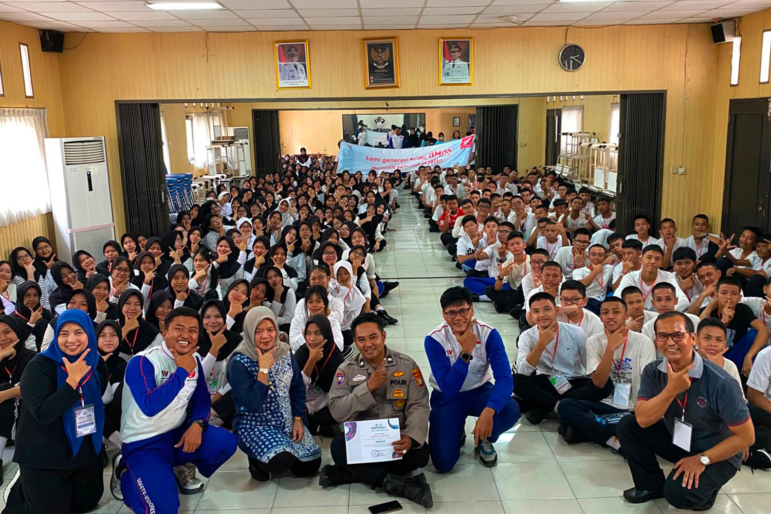 Edukasi safety riding WMS untuk siswa baru di SMK Tangerang