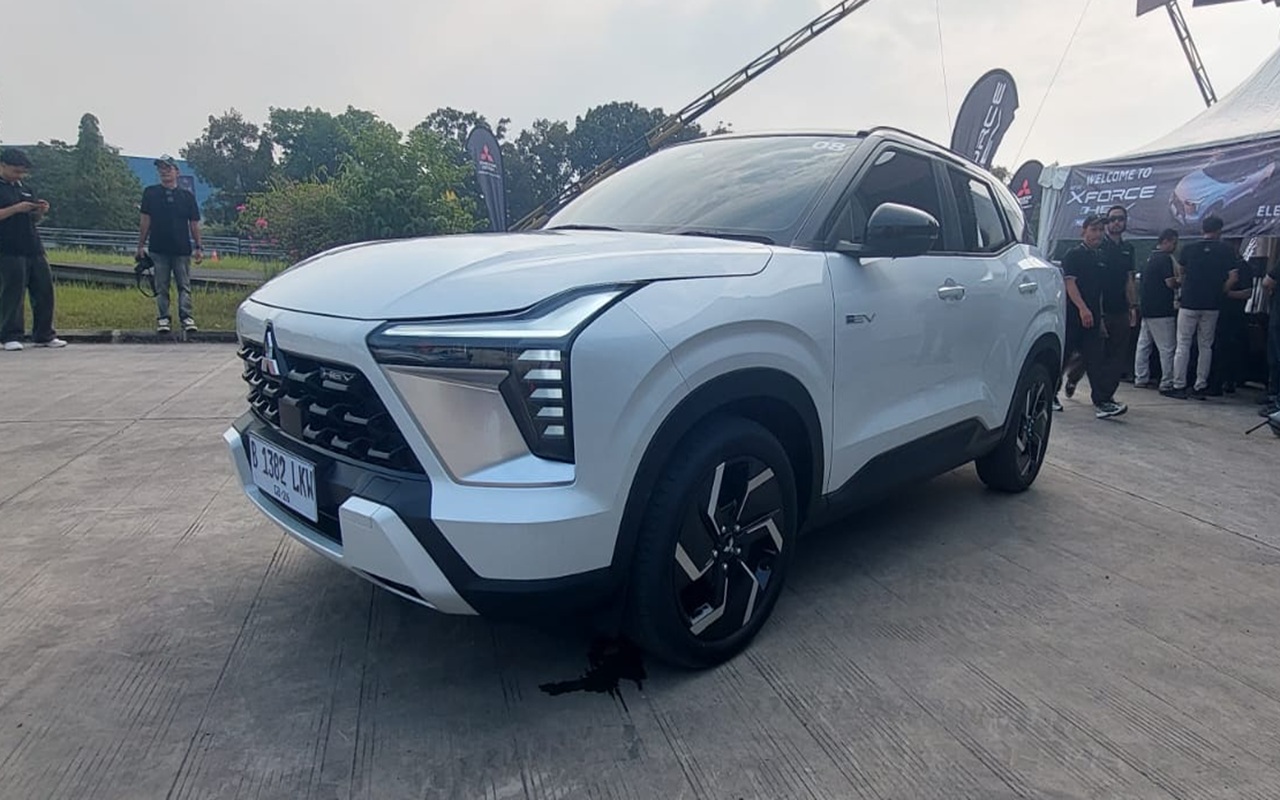 Mitsubishi New Xforce HEV diuji dalam sesi media test drive pada rute beragam kondisi jalan
