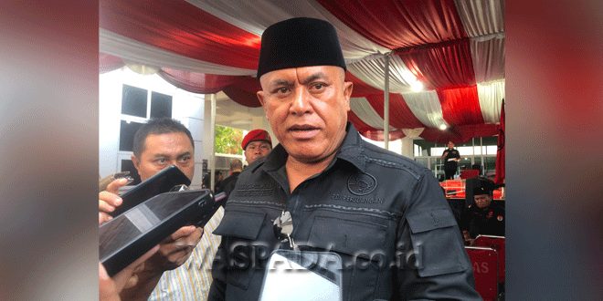 Rapat Paripurna DPRD Sumut dengan kursi kosong di ruang sidang
