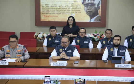 Penyidik Polri mengumumkan pengungkapan kasus korupsi pembiayaan pengadaan batu bara yang merugikan negara