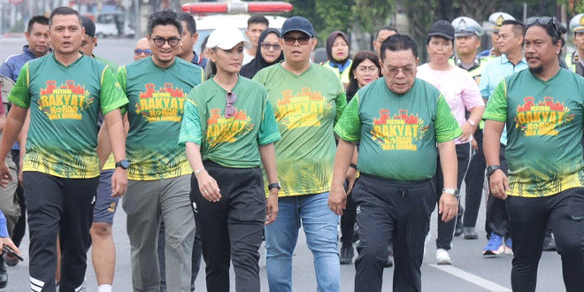 Wali Kota Wesly Silalahi ikut jalan santai dan senam sehat di Lapangan Adam Malik