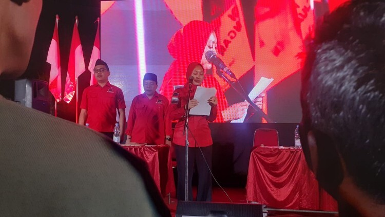 Pengurus PDI Perjuangan Trenggalek saat musyawarah ranting dan pengukuhan