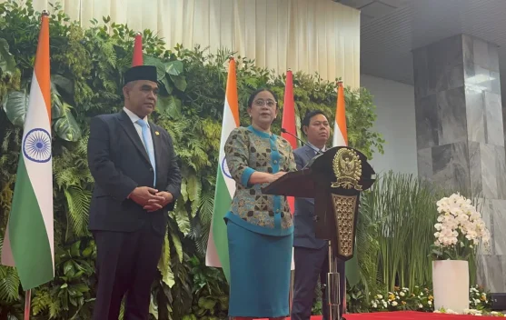 Perdana Menteri Narendra Modi berbicara di Gedung DPR RI saat kunjungan kenegaraan