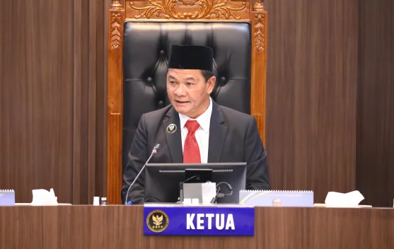 Sidang pembacaan putusan DKPP yang menjatuhkan sanksi peringatan keras