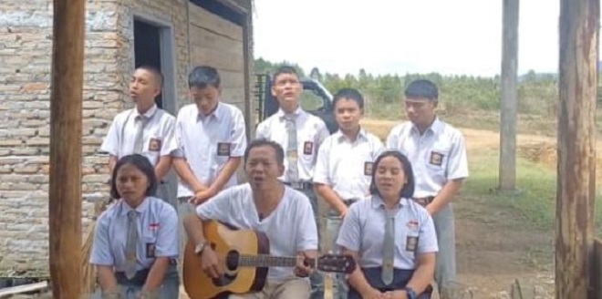 Gedung SMA Negeri 2 Pangaribuan di Desa Raut Bosi Onan