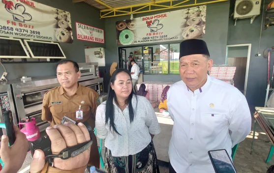 Bambang Haryo kunjungi UMKM Bolu Minul di Desa Plaosan Sidoarjo