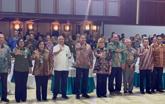 Penanaman pohon sebagai upaya rehabilitasi lahan kritis dan mitigasi banjir