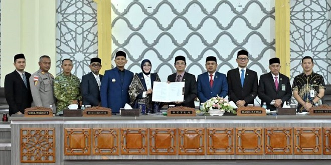 Rapat paripurna DPRK Banda Aceh membahas APBK 2025 di Gedung DPRK