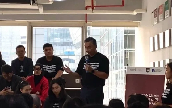 Peserta Indonesia Youth Democracy Forum berdiskusi tentang nilai-nilai demokrasi