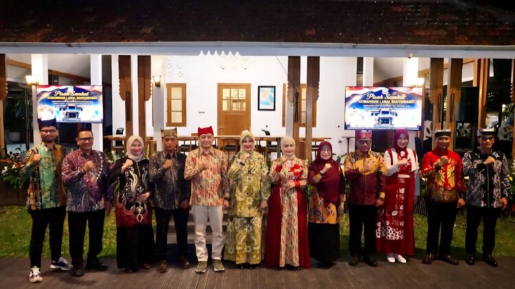 Serah terima jabatan Danlanal Banyuwangi di Pendopo Sabha Swagata Blambangan