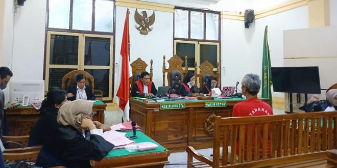 Tersangka perdagangan beruang madu dan barang bukti diawetkan