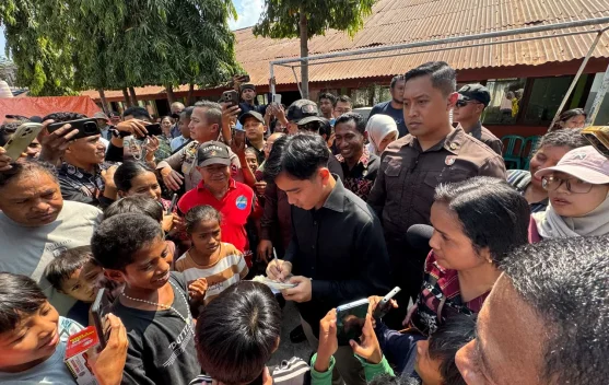 Wapres Gibran meninjau SD Inpres 76 Wairklau di Kabupaten Sikka