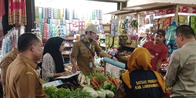 Tim TPID Sumut memantau harga bahan pokok di pasar tradisional Medan