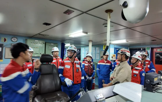 Mochamad Iriawan inspeksi dermaga Terminal Tanjung Wangi pada malam hari
