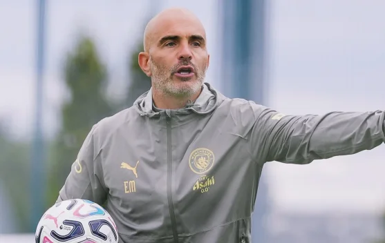 Enzo Maresca di konferensi pers menegaskan Rodri tetap pilar Manchester City