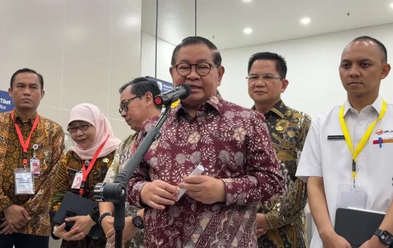 Area bawah jalur LRT Jakarta direncanakan menjadi ruang terbuka hijau dan diperbaiki