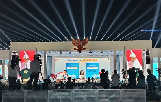 Kerumunan peserta zikir kebangsaan di Monas menyambut HUT ke-81 RI
