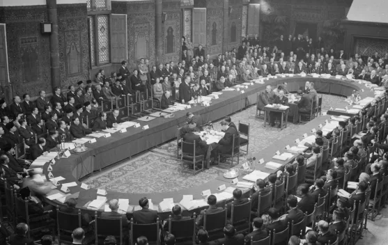 Konferensi Meja Bundar Den Haag 1949 penyerahan kedaulatan Indonesia