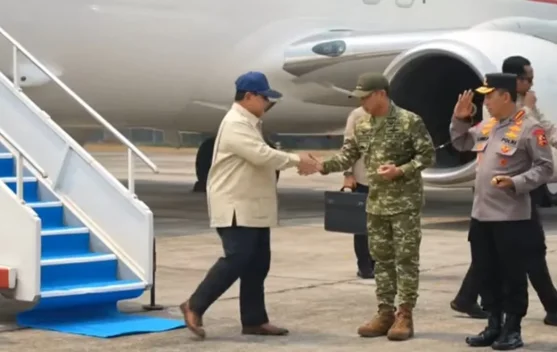 Presiden Prabowo di Bandara Roesmin Nurjadin sambut kabut asap karhutla Riau