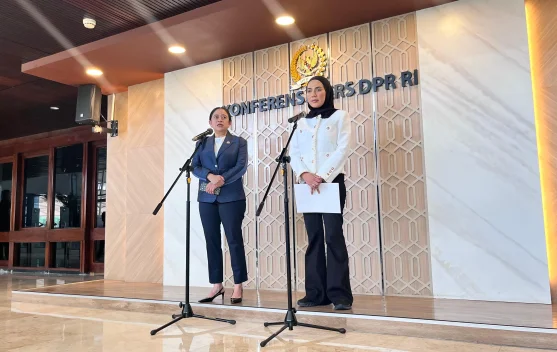 Ketua DPR Puan Maharani berbicara usai Rapat Paripurna di Kompleks Parlemen, Jakarta