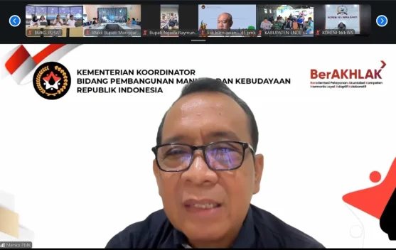 Evakuasi dan pengiriman bantuan logistik untuk korban gempa di Nusa Tenggara Timur