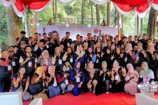 Pertemuan Novita Hardini dengan pelaku UMKM di Sumber Koso, Ngawi
