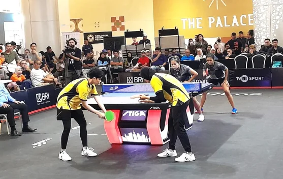 Almaira dan Cindy merayakan gelar Onic Sport di IPL 2026