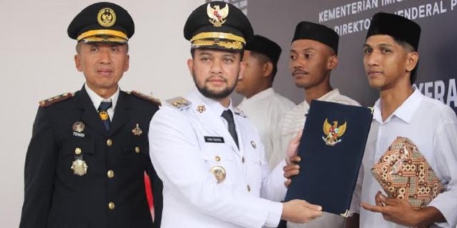 Penyerahan remisi bagi warga binaan Lapas Meulaboh di Aula Lapas Kelas IIB