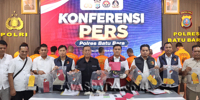 Petugas kepolisian Polres Batubara menunjukkan barang bukti pengungkapan kasus 3C