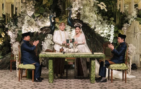 Presiden Prabowo dan Joko Widodo menjadi saksi akad nikah Rizky dan Chika di JCC