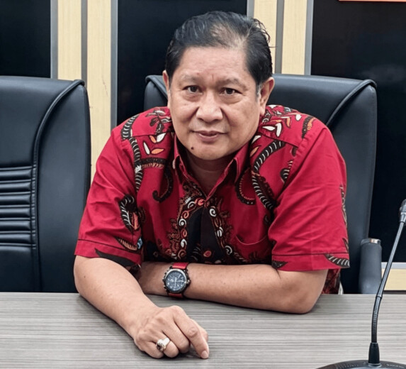 Posko layanan Baguna PDI Perjuangan di Tambakberas, Jombang saat Muktamar NU