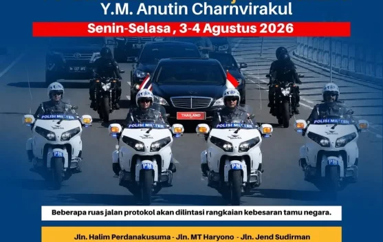 Petugas lalu lintas mengatur arus di jalan protokol Jakarta saat kunjungan kenegaraan