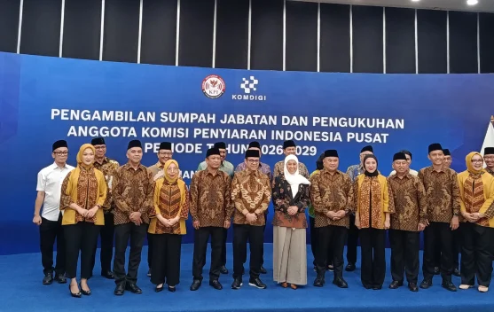 Menkomdigi Meutya Hafid saat pengukuhan anggota KPI Pusat 2026-2029
