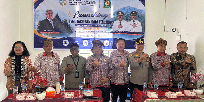 Kepala BKKBN Sumut Dr. Mahyuzar saat peluncuran pemutakhiran Data Keluarga SIGA di Simalungun
