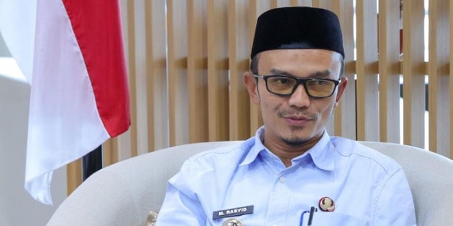 Wali Kota Subulussalam Haji Rasyid Bancin menerima penghargaan di Jakarta