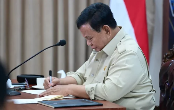 Ilustrasi tabung oksigen dan posko kesehatan penanganan kabut asap di Riau