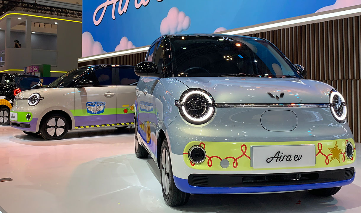 Wuling Aira ev di pameran, city car listrik berdesain Neo Classic