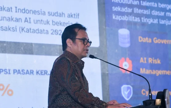 Wamenkomdigi Nezar Patria menyampaikan pernyataan pada OJK Digination Day 2026 di Jakarta