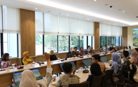 Perwakilan anak menyampaikan aspirasi pada Kemudi Anak Roadshow di Jakarta
