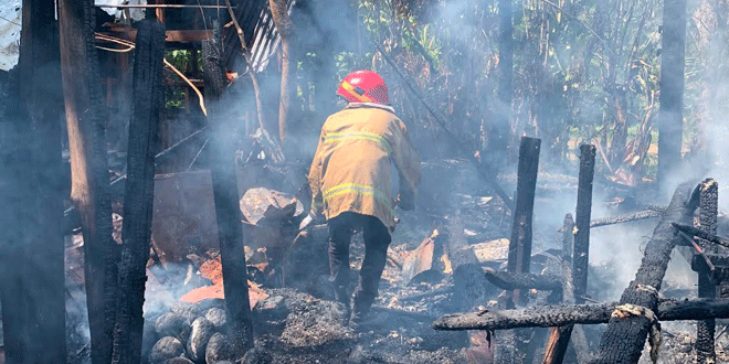 Rumah kayu milik Alm. Syamah musnah terbakar di Gampong Blang, Aceh Besar