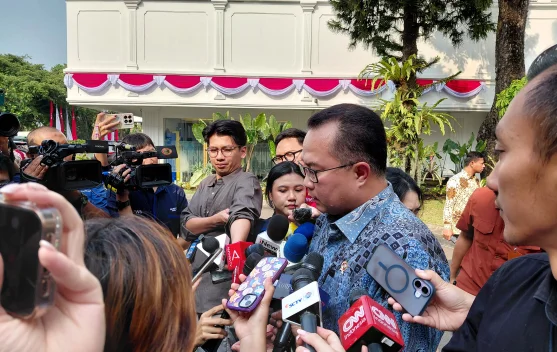 Uji coba tepung singkong untuk pemadaman kebakaran hutan dan lahan