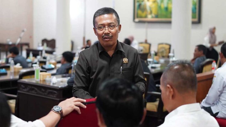 Ilustrasi gedung DPRD Kota Batu dan dokumen anggaran
