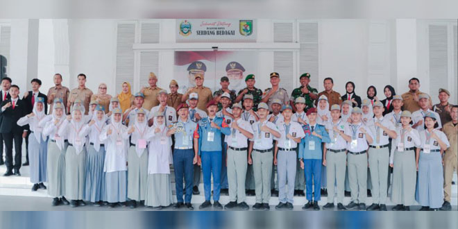 Pembukaan karantina Paskibraka Sergai 2026 oleh Wakil Bupati Adlin Tambunan di halaman Kantor Bupati
