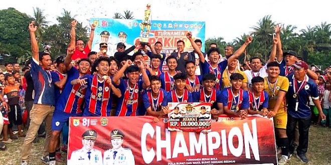 Penutupan Turnamen Sepak Bola Piala Bupati Sergai U-23 di Stadion Mini Desa Nagur
