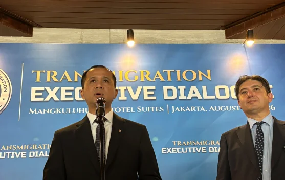 Pemandangan kawasan industri dan pelabuhan di Batam sebagai lokasi pengembangan galangan kapal