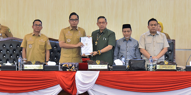 Wali Kota Medan Rico Waas menyampaikan tanggapan DPRD tentang PAD dan penertiban aset daerah