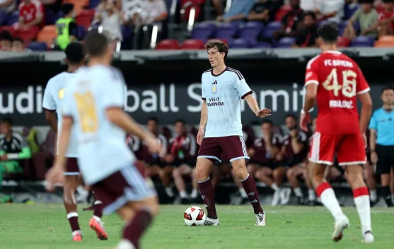 Pau Torres berbicara usai laga persahabatan Aston Villa vs Bayern di Hong Kong