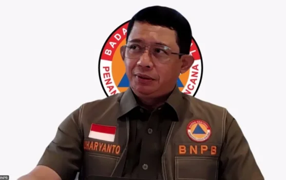 Tim evakuasi dan helikopter BNPB siaga untuk penanganan gempa di NTT