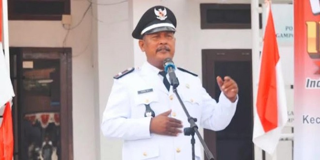 Upacara HUT RI ke-81 di halaman kantor Keuchik Gampong Leu Ue