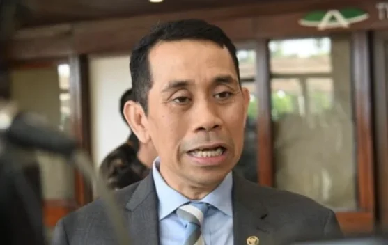 Ilustrasi guru PPPK dan ASN dalam rapat kebijakan anggaran pendidikan